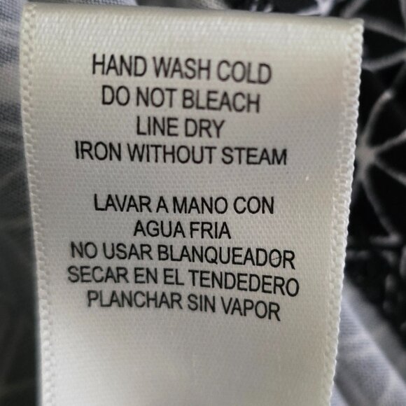 HeartSoul Women's Black/White Geometric Ruffle Neck Top | Size Large NWT - Picture 13 of 13